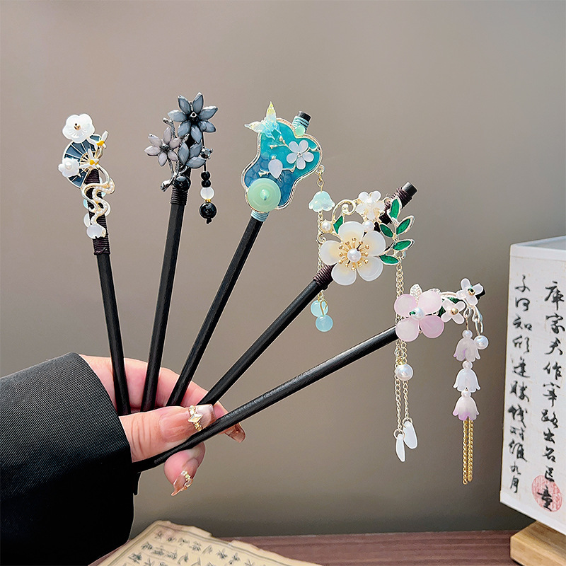Tech Hair Accessories - Pau de Cabelo Clássico com Borla,